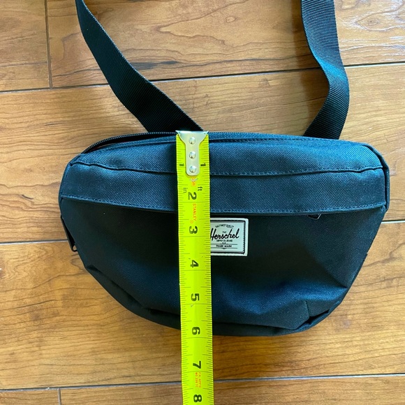 Herschel Hip Bag - Picture 2 of 4